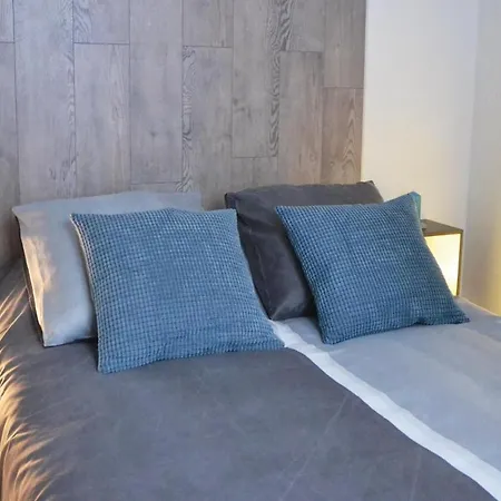 아파트 Beautiful In With 1 Bedrooms And Wifi 쏘뮤흐
